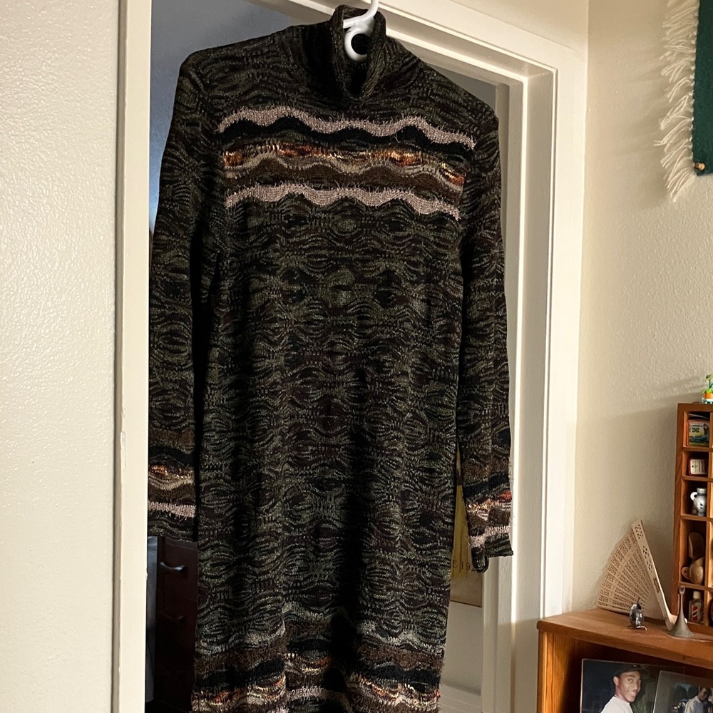 Elegant Long Sleeve Patterned Dress